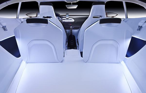 Seat présente le concept électrique sportif Seat Ibe à Paris