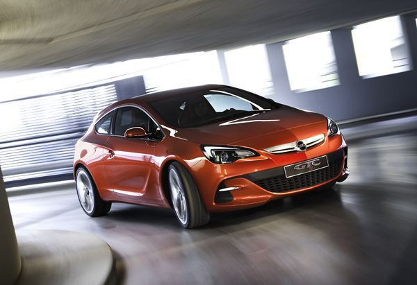 Le show car Opel GTC Paris affiche ses ambitions sportives au Mondial