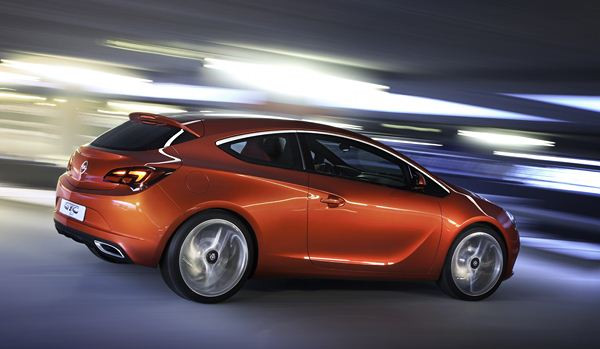 Le show car Opel GTC Paris affiche ses ambitions sportives au Mondial