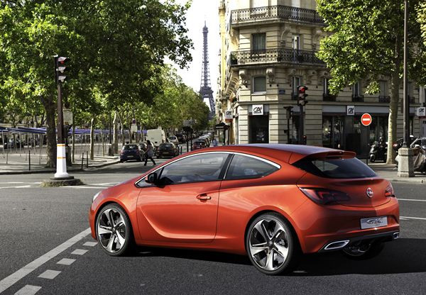 Le show car Opel GTC Paris affiche ses ambitions sportives au Mondial
