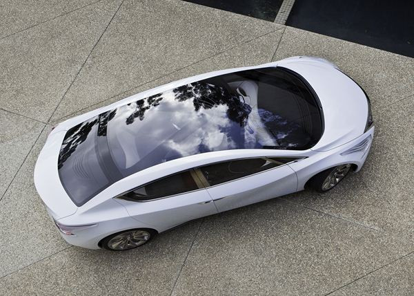 Nissan dévoile le concept hybride Ellure au salon de Los Angeles