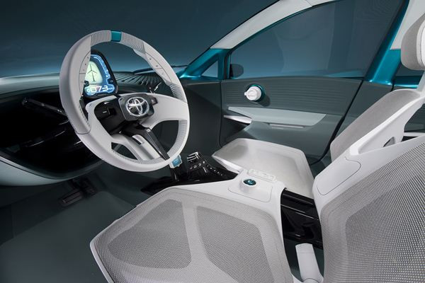 Toyota présente un concept de citadine hybride au salon de Détroit