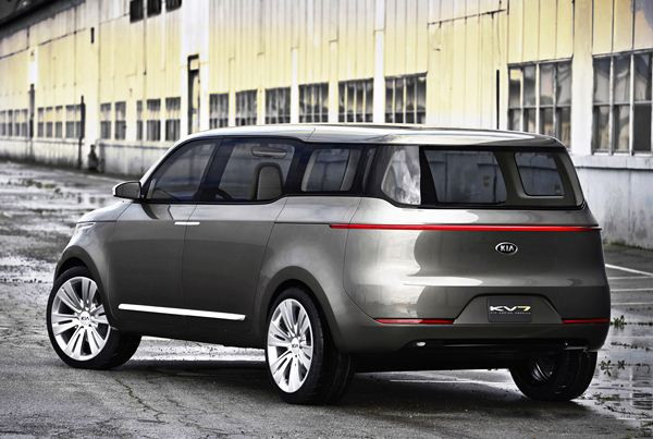 Kia présente un concept futuriste de grand monospace doté d'une porte papillon