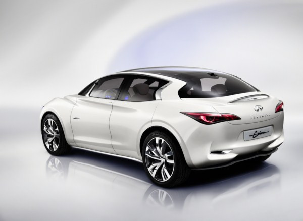 Infiniti dévoile les premières images de son concept-car Etherea