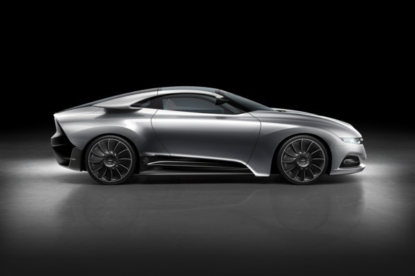 Le concept Saab PhoeniX annonce le futur de Saab inspiré de ses racines aéronautiques