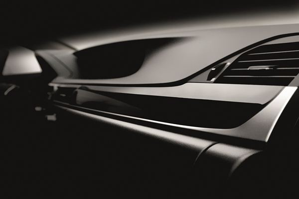 Lexus dévoile le concept car hybride LF-Gh au salon de New York