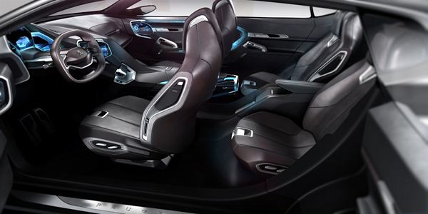 Peugeot présente le concept-car SXC au salon de Shanghai
