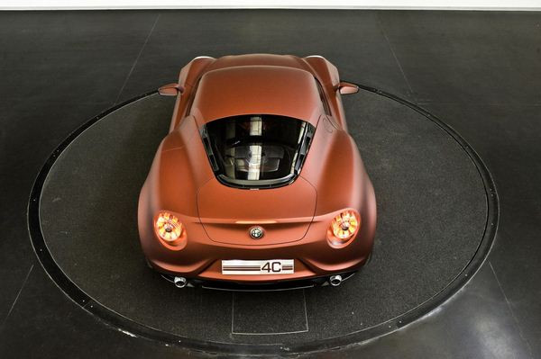 Retour sur le concept de coupé sport Alfa 4C