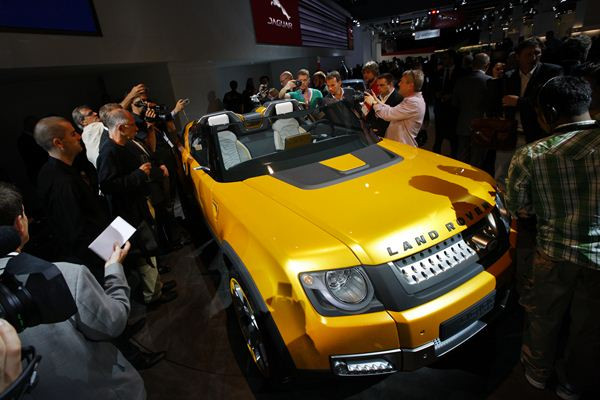 Land Rover dévoile le concept DC100 Sport