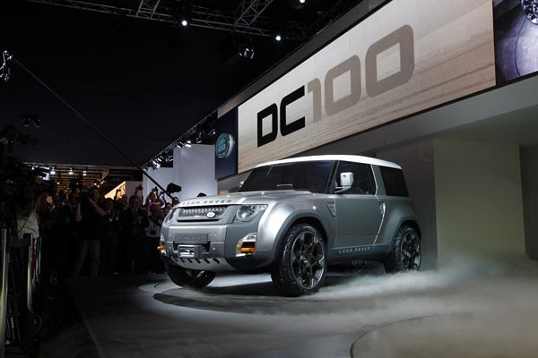 Land Rover présente le concept DC100 au salon de l’automobile de Francfort