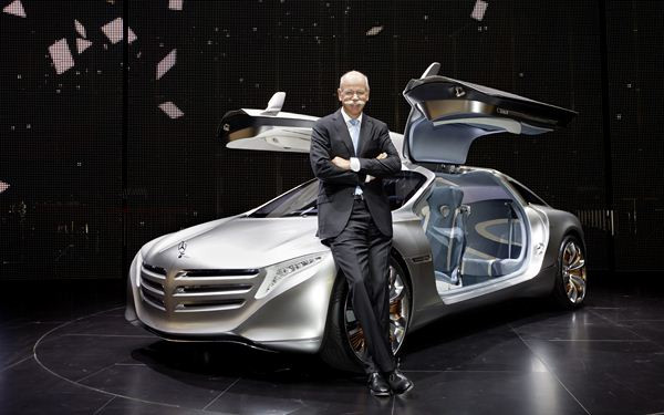 Mercedes présente un concept de berline hybride rechargeable à pile à combustible
