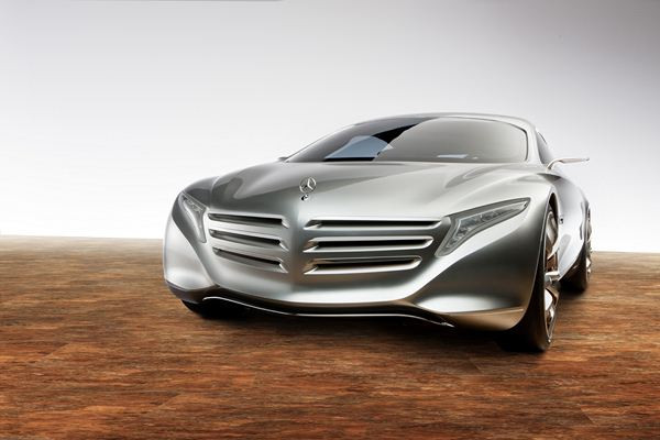 Mercedes présente un concept de berline hybride rechargeable à pile à combustible