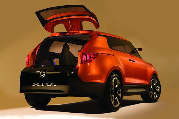 SsangYong dévoile le concept de SUV XIV-1 à Francfort