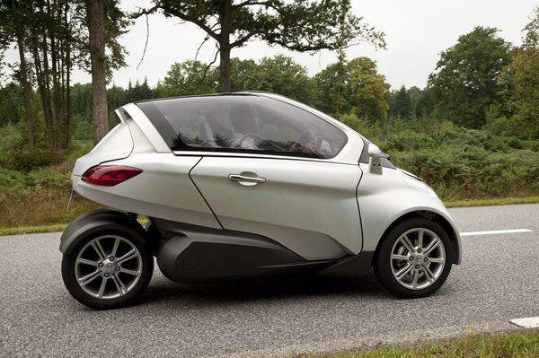PSA Peugeot Citroën présente le concept de Véhicule électrique Léger de Ville
