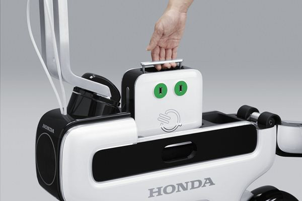 Un concept urbain de microvoiture électrique Honda Micro Commuter à Tokyo