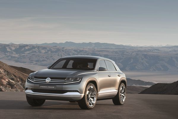 Le concept Volkswagen Cross-coupé hybride rechargeable se dévoile au salon de Tokyo