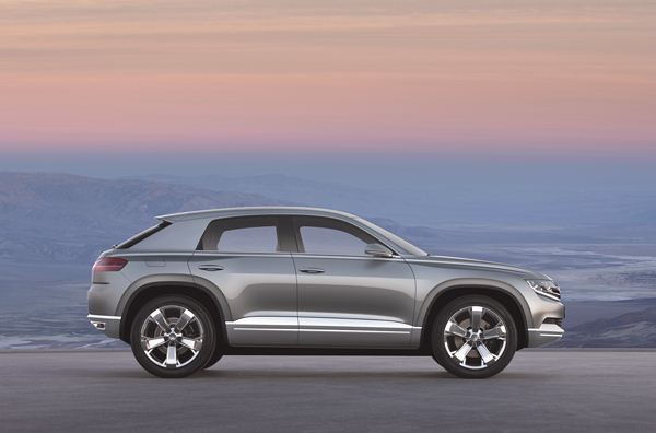Le concept Volkswagen Cross-coupé hybride rechargeable se dévoile au salon de Tokyo
