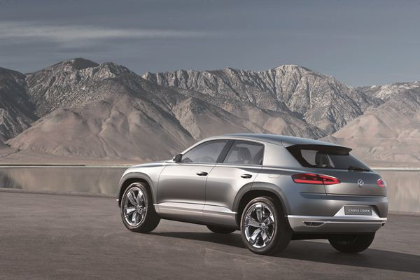 Le concept Volkswagen Cross-coupé hybride rechargeable se dévoile au salon de Tokyo