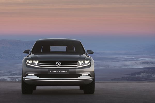 Le concept Volkswagen Cross-coupé hybride rechargeable se dévoile au salon de Tokyo