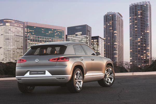Le concept Volkswagen Cross-coupé hybride rechargeable se dévoile au salon de Tokyo