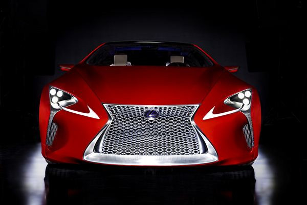 Lexus dévoile le concept de coupé sport hybride LF-LC à Détroit