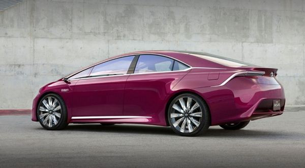 Un concept futuriste de berline hybride rechargeable Toyota à Détroit