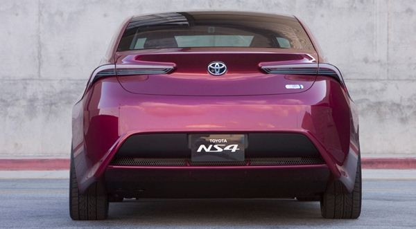 Un concept futuriste de berline hybride rechargeable Toyota à Détroit