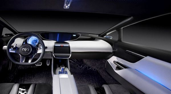Un concept futuriste de berline hybride rechargeable Toyota à Détroit