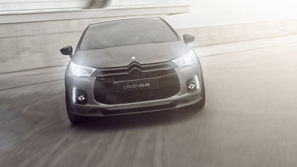 Un concept-car sportif Citroën DS4 Racing dévoilé à Genève