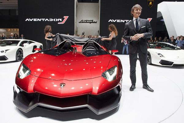 Lamborghini dévoile une Aventador J sans toit ni pare-brise à Genève