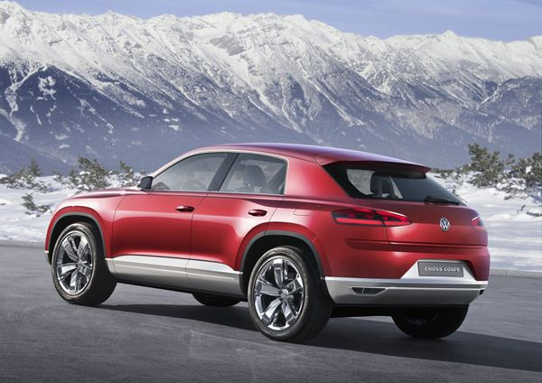 Volkswagen dévoile un concept de SUV hybride diesel rechargeable au salon de Genève