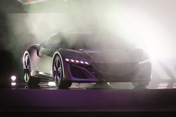 Honda présente à Genève le concept de supercar NSX