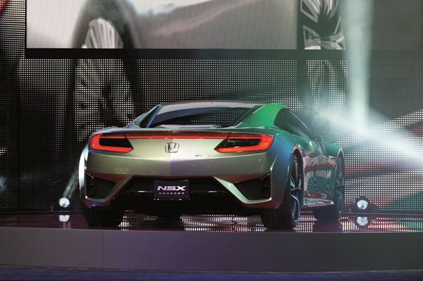 Honda présente à Genève le concept de supercar NSX