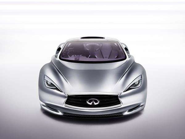 Infiniti lève le voile sur le concept de sportive électrique Emerg-E