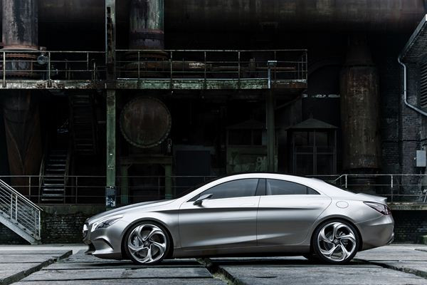 Le coupé à quatre portes Mercedes Concept Style Coupé affiche un style avant-gardiste