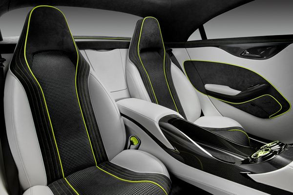 Le coupé à quatre portes Mercedes Concept Style Coupé affiche un style avant-gardiste
