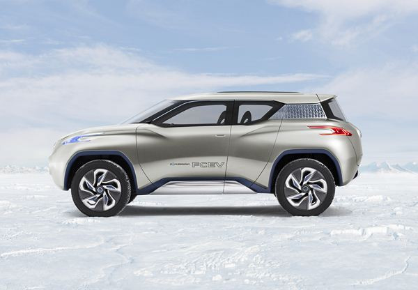 Un concept Nissan TeRRA de SUV électrique doté de la technologie de pile à combustible