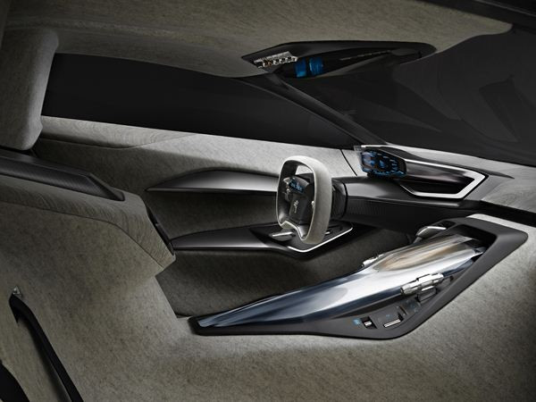Un concept Peugeot de super-car hybride à moteur V8 doté de 600 ch