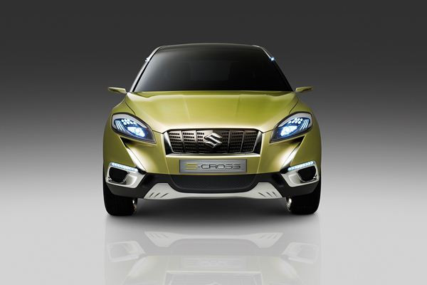 Le concept de crossover Suzuki S-Cross en avant-première au Mondial de l'Automobile