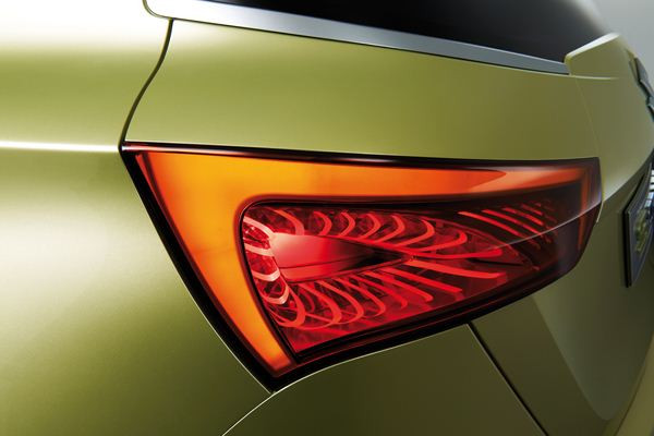 Le concept de crossover Suzuki S-Cross en avant-première au Mondial de l'Automobile