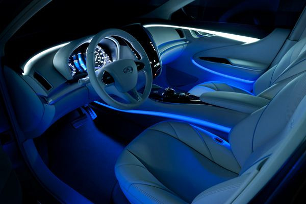 Le concept LE Infiniti électrique s'affiche au Mondial de Paris