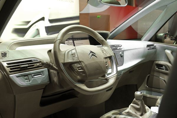 Le concept Citroën Technospace préfigure le nouveau monospace compact Citroën