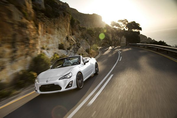Une version cabriolet de la Toyota GT86 sous forme de concept FT-86 Open