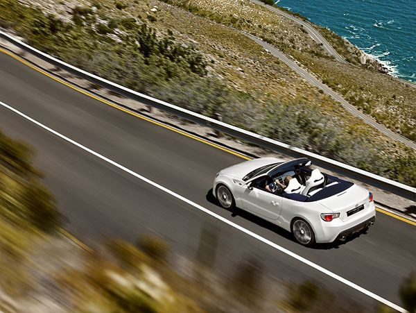 Une version cabriolet de la Toyota GT86 sous forme de concept FT-86 Open