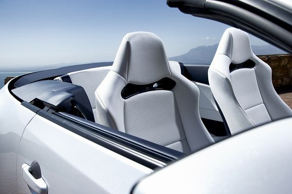 Une version cabriolet de la Toyota GT86 sous forme de concept FT-86 Open