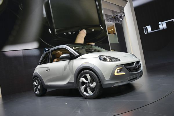 Première mondiale pour le concept découvrable Adam Rocks d'Opel à Genève