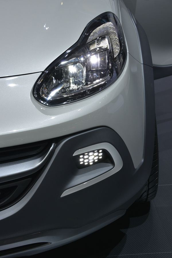 Première mondiale pour le concept découvrable Adam Rocks d'Opel à Genève