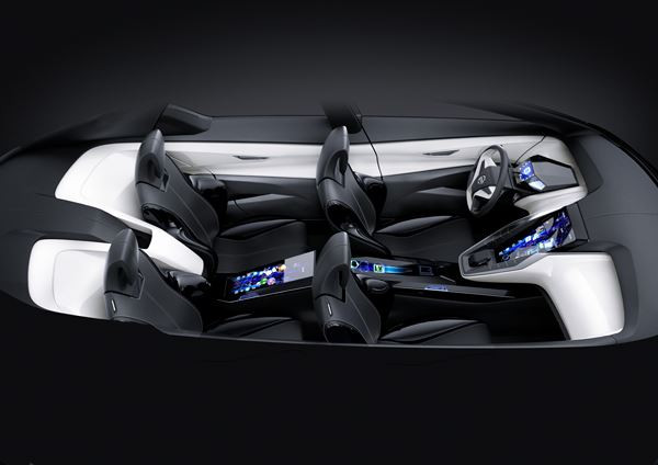 Le concept-car Nissan Friend-Me bouscule les conventions du design de la berline