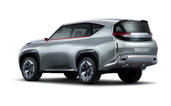 Un concept Mitsubishi GC-PHEV de grand SUV hybride rechargeable dévoilé à Tokyo