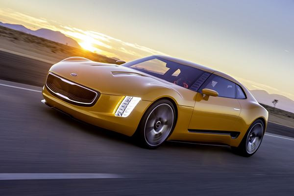 Kia présente le concept de coupé sport hautes performances GT4 Stinger